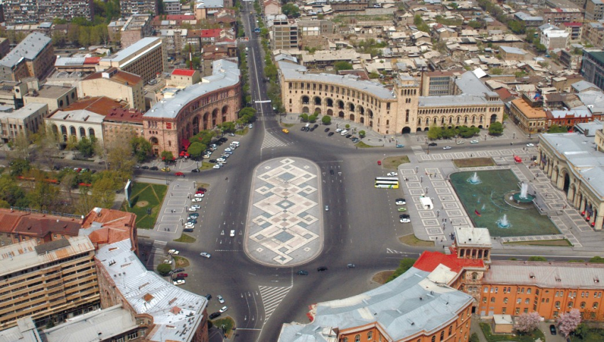 Հուլիսի 1-ից Հանրապետության հրապարակից դեպի Մհեր Մկրտչյան փողոց ուղղությամբ երթևեկությունը կկազմակերպվի միակողմ