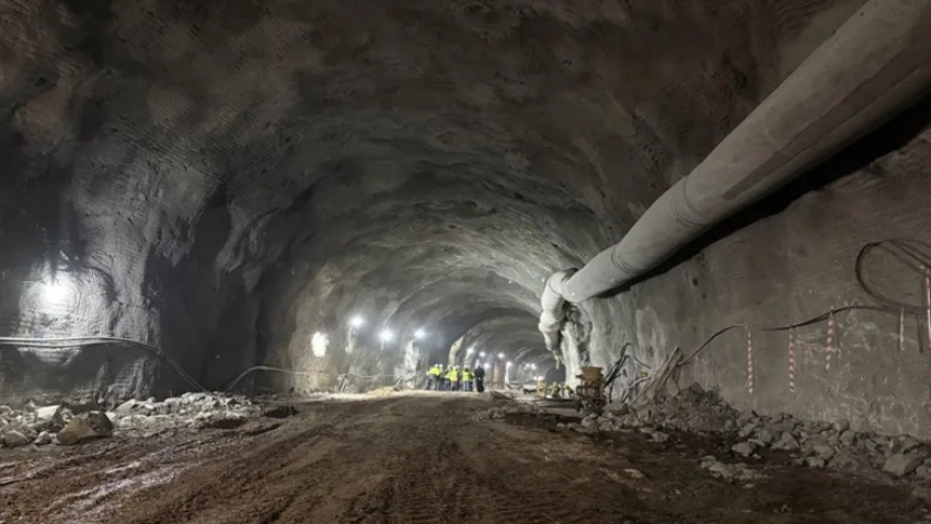 Քաջարան-Ագարակ հատվածի թունելում կատարվում են ամրանավորման, անվտանգության խորշերի կառուցման աշխատանքներ