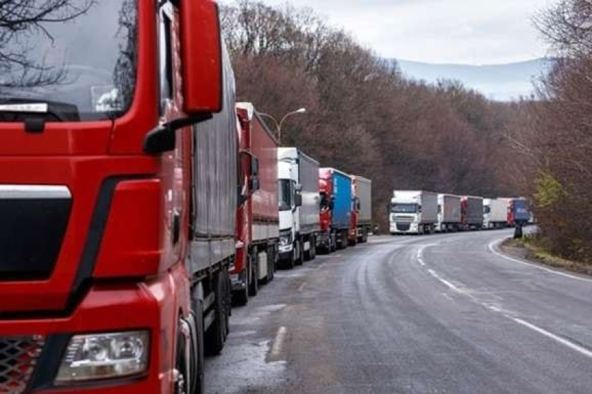 Վրաստանը 52 հայկական բեռնատարների թույլատրել է հատել սահմանը
