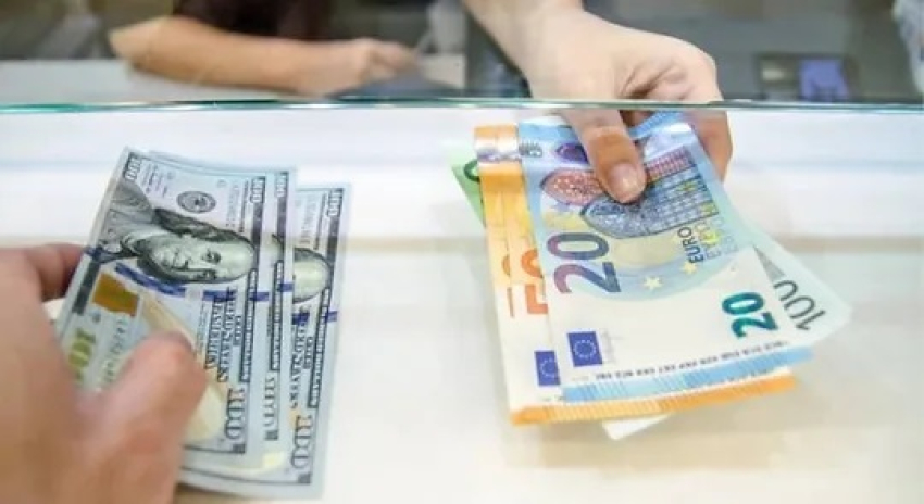 Դոլարի փոխարժեքը նվազել է. աննշան էժանացել է նաեւ եվրոն