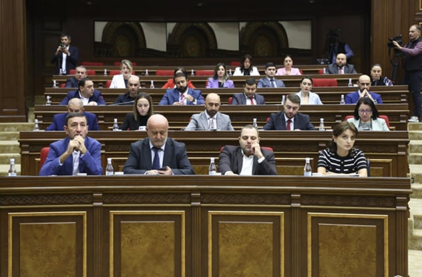 «Ժողովուրդ». Իշխանության մեջ կան մարդիկ, որ Հայ Առաքելական եկեղեցու հետեւորդներ չեն եւ կակտիվացնեն հակաքարոզը