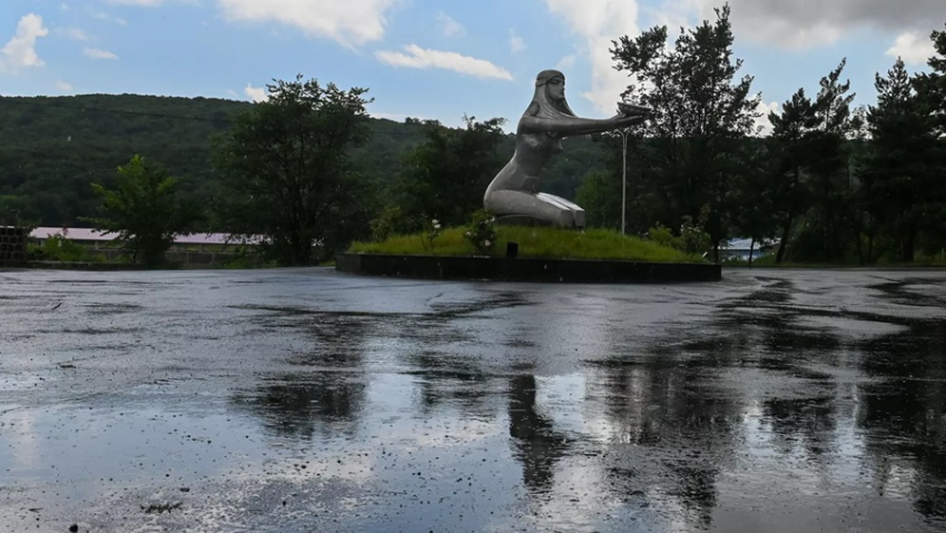 Կարճատև անձրևներ կլինեն․ Սուրենյանը ներկայացրել է առաջիկա օրերի եղանակային կանխատեսումները