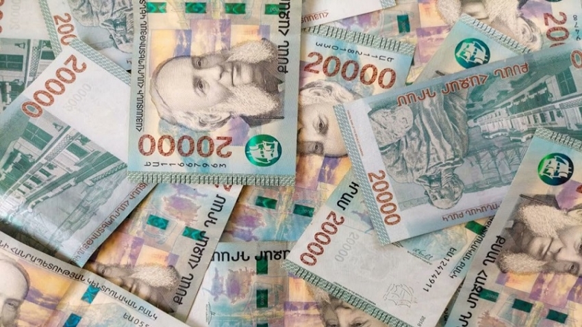 Արշակունյաց պողոտայում 1 միլիոն 600 հազար դրամ գտած երիտասարդը հրաժարվում է գումարը վերադարձնել տիրոջը