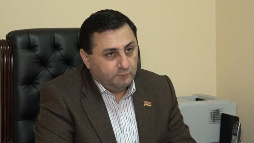 ԱԺ նախկին պատգամավոր Սամվել Ֆարմանյանը «պարտադրված հրապարակային հարցում» է արել իր նախկին գործընկերներին