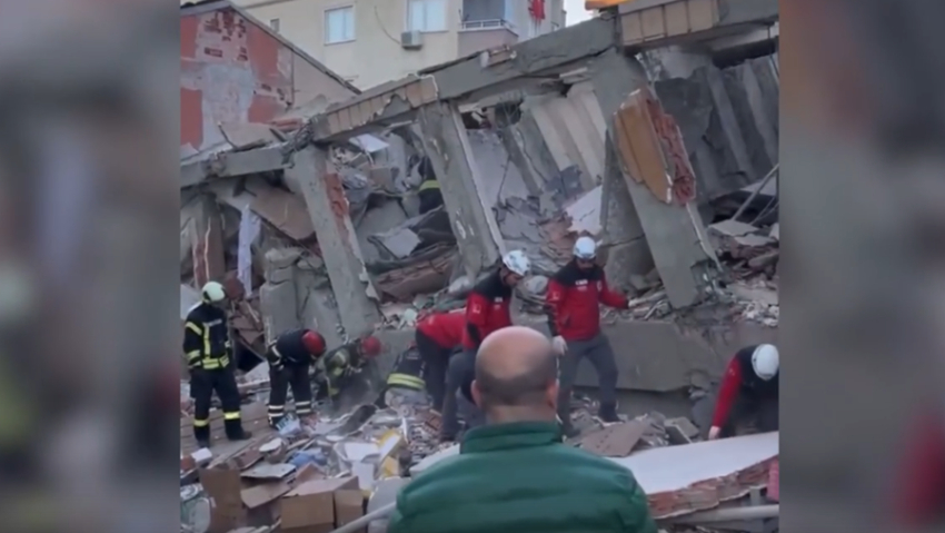 Ստամբուլում վեցհարկանի շենք է փլուզվել