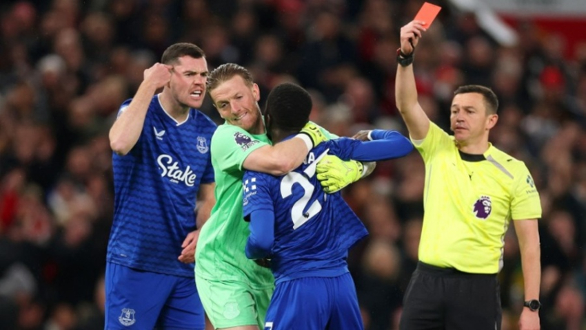 Խաղը 10 հոգով անցկացրած «Էվերտոնը» հաղթեց «Մանչեսթեր Յունաթեդին»