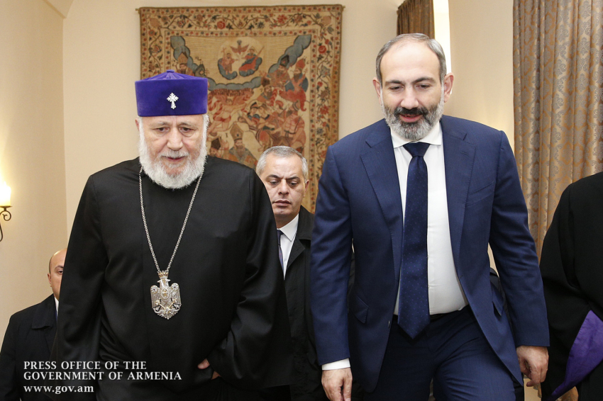 Ցավոք, կաթողիկոսի թեկնածու չունեմ, կաթողիկոսի նկարագիր ունեմ․ Փաշինյան