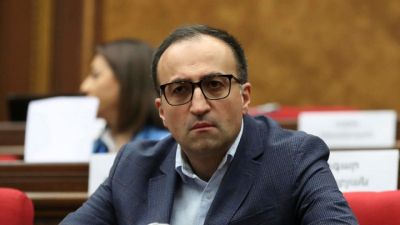 Անհայրենիք ստահակներ, դուք դեռ երկար կլիզեք մեր բանտերի ճաղերը. Արսեն Թորոսյան