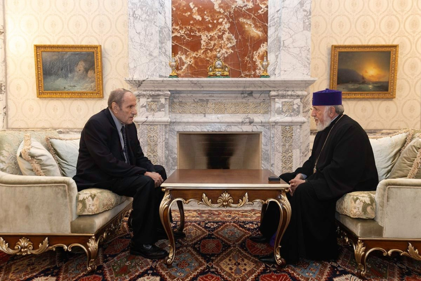 ՀՀ առաջին նախագահ Լևոն Տեր-Պետրոսյանն ացելել է Մայր Աթոռ Սուրբ Էջմիածին