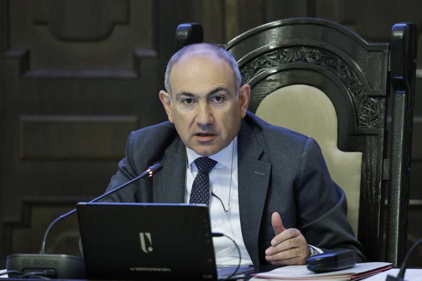 Իսկ ի՞նչ է լինում, երբ պարզվում է, որ կուսակրոն հոգեւորականը խախտել է կուսակրոնության ուխտը. Փաշինյանը նոր գրառում է արել