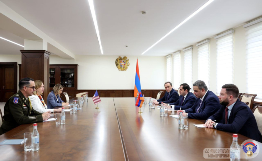 Պապիկյանն ընդունել է ԱՄՆ արտակարգ և լիազոր դեսպանին ու պաշտպանության հարցերով նորանշանակ կցորդ, գնդապետ Մեթյու Քրոուին